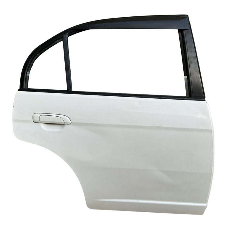 Honda Civic 2001–2005 Rear Right Door – White