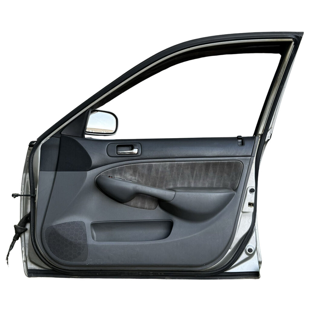 Honda Civic 2001–2005 Front Right Door – Silver