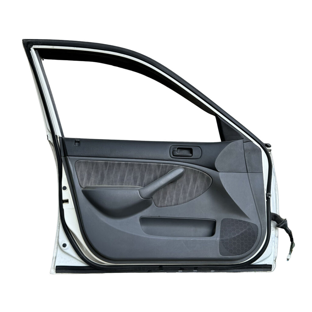 Honda Civic 2001–2005 Front Left Door – White